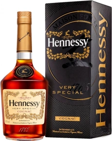 Коньяк Hennessy, VS, 3 года, 0.7 л (п/у)
