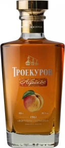 Бренди Абрикос, Троекуров, 6 месяцев, 0.5 л
