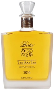 Граппа Tre Soli Tre, 7-8 лет, 0.7 л