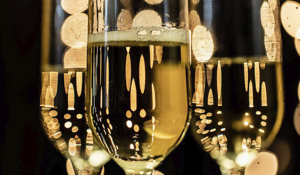 Как рассчитать количество вина на свадьбу